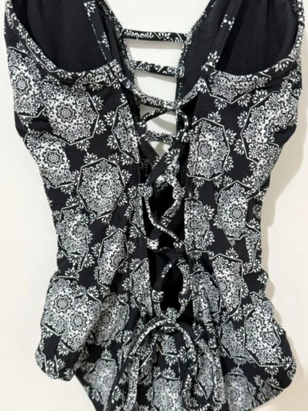 Ella Moss Black White Floral Medallion One Piece Swimsuit Size Sm